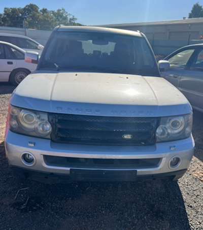 Impounded Vehicle: SILVER RANGE ROVER Registration: 1GHN264